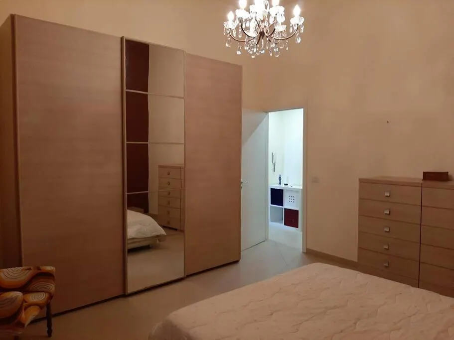 Chiara Home: al centro di Catania 0*,  Italia